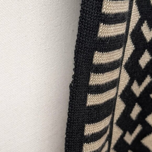 Larry Levine Aztec Pattern Sweater/Cardigan Size M - Picture 6 of 6